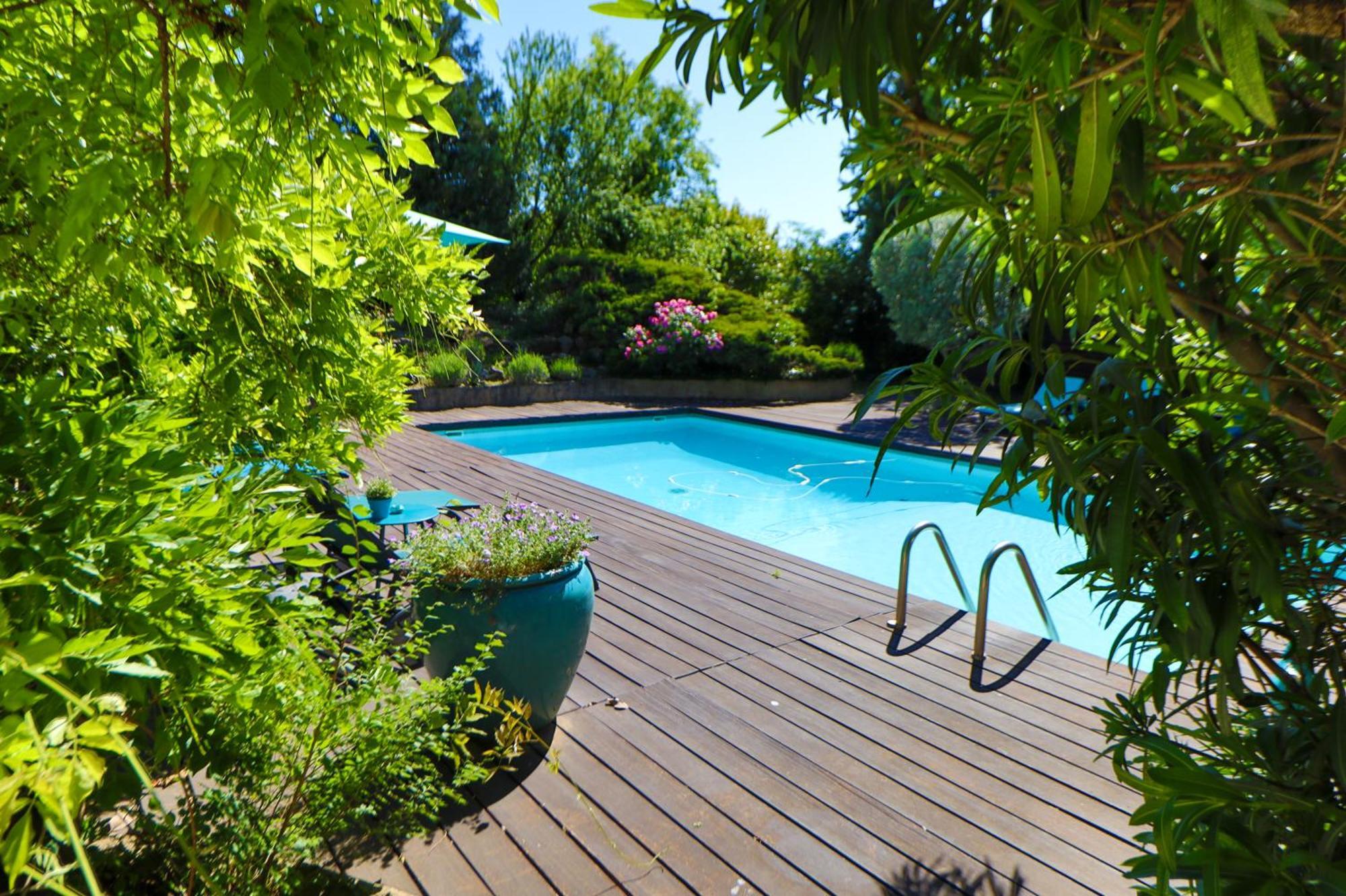 Le Mas De Bertagne Studio Kitchenette Terrasse Piscine Bed & Breakfast Gémenos Exterior foto